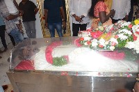 Celebs Pay Homage to Taraka Ratna